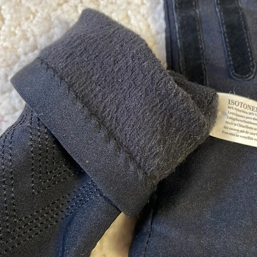 Isotoner ladies soft gloves with case